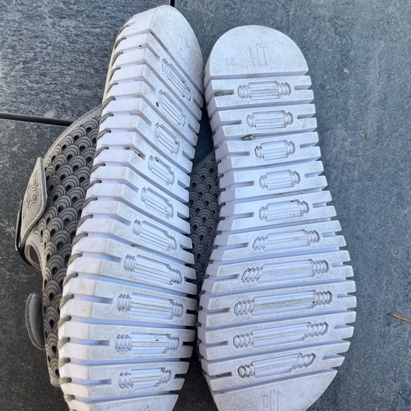 Walking sandal size 9 - Picture 2 of 5